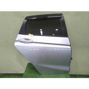 シャトル DAA-GP7 右RドアASSY LEB-H1 NH700M  67510-T5A-N10...