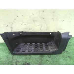 タイタン KC-WG61T 右サイドステップ 4HG1 A2W  W201-50-9R1A 中古