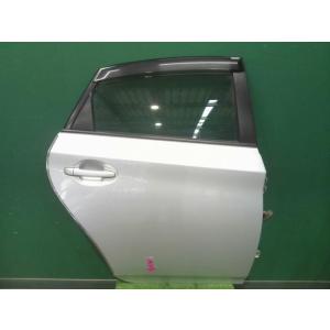 プリウス DAA-ZVW30 右RドアASSY 2ZR-FXE 1F7  67003-47080 中...