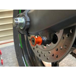 ZX-25R 20- / ZX-4R 23- リアスタンドボス 黒 スーパーナウ