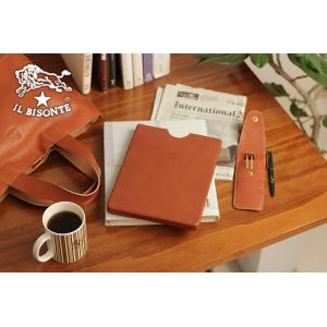 イルビゾンテ 文房具 iPadケース(ハードレ...の詳細画像1