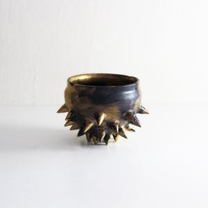 陶芸作家　古賀崇洋　スタッズぐい呑　Studs Sake Cup　GOLD　BLK　金黒　　作家の器　作家物　酒の器　｜nontitletokyo