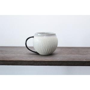 陶芸作家 MUSHITARO 新納虫太郎 Round Mug erosion pattern somekan ラウンドマグカップ  墨　グレー　ホワイト｜nontitletokyo