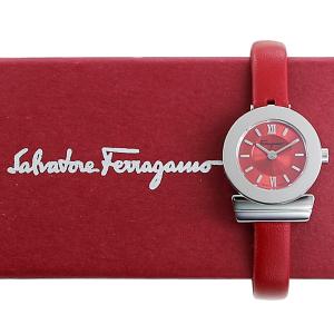 GUCCI グッチ ホワイト文字盤 GP レディース QZ クォーツ 腕時計 1800L　替えベルト２本 GUCCI - GUCCI グッチ ホワイト文字盤 GP レディース QZ クォーツ