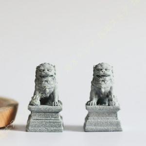 獅子 狛犬 シーサー 2体セット 置物 オブジェ　守神　昭和レトロ 玉乗り獅子・狛犬・シーサー・2体セット・置物・No.210513-25