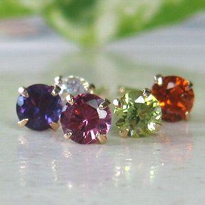 かわいいピアス K18 18金 3ミリ・ペリドット・ロードライトガーネット
