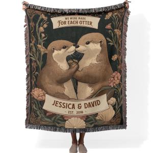 【並行輸入品】 Studio Sam Custom Otter Tapestry. Personalized Blanket with Name