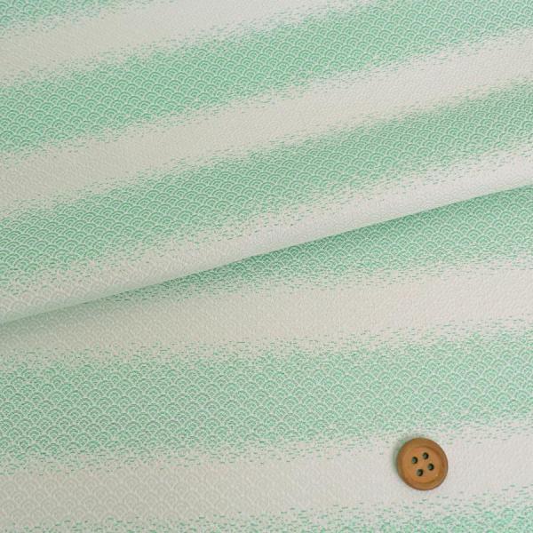 金襴生地(金らん) 干支向き 段ぼかし小さな青海波(グリーン) 10cm単位 切り売り