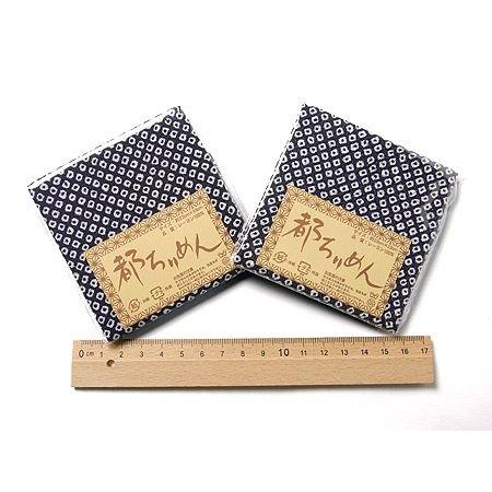 ちりめんカットクロス・疋田しぼり（濃紺）23×33cm