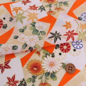 金箔一越ちりめん 色紙に花と紅葉(橙) 10cm...の商品画像