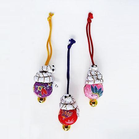 2025干支手作りキット しあわせ根付 招福鈴の巳