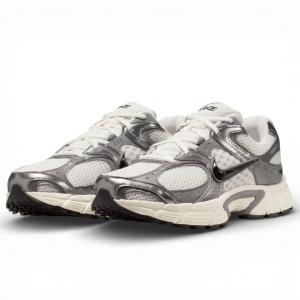 NIKE（ナイキ） スニーカー W V2K RUN ウィメンズ V2Kラン WFD0736