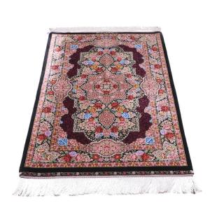 ペルシャ絨毯／エスファハーニヤン工房　128番 125×79cm イラン産 手織り シルク100％ ラグ ラグマット（FN-70300）