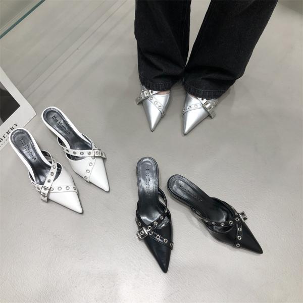 ミュール サンダル レディース ポインテッドトゥ ローヒール フラット リベット ぺたんこ パンプス...