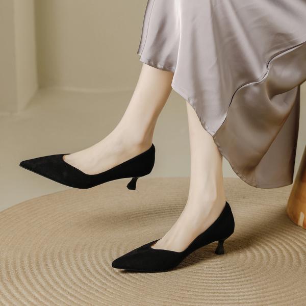 パンプス ローヒール レディース シューズ ローヒールパンプス  キトゥンヒール スエード シンプル...