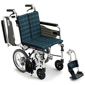 ミキ 介助用車椅子 スレンダータイプです。