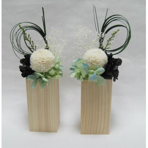 お供えの花　檜の器ポンポンマム　フラワーアレンジメント一対