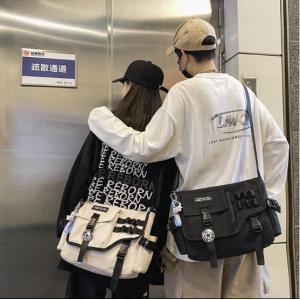 ショルダーバッグ メンズ 大きめ 斜めがけバッグ 帆布 メッセンジャーバッグ a4 大容量 男性 カバン スポーツ 通学 通勤 カジュアル 旅行｜octo-color