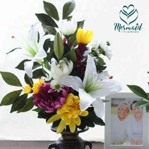 お供え 高級造花 ユリ入り 仏花大 1個 造花 供花 仏花 仏壇 水やり不要 命日 墓参り 墓花 花 お盆 初盆 新盆 お彼岸 仏花 花 お悔やみ 仏前 送料無料