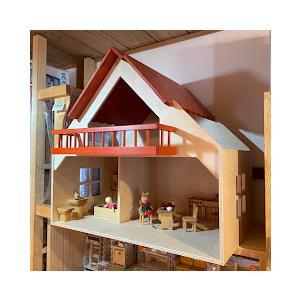 バルコニー付きの家 赤　リュルケ RULKE社