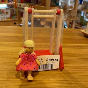 ヘアビック社 人形 7人家族セット ドールハウス用 7体 3歳〜 ドイツ製