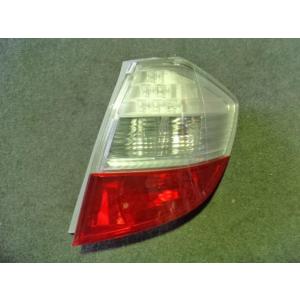 フィット DAA-GP1 右テールランプ 33500-TF0-J71 : 大山伝宝商店