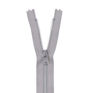 YKK フラットニットファスナー 止め（25FK） 56cm 134.オパールグレイ