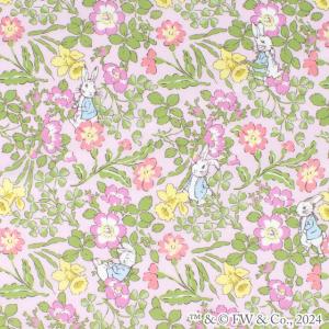 生地 LIBERTY FABRICS タナローン ピーターラビット(TM)・コレクション Walker Rabbits ウォーカー・ラビッツ（DC30740） J24A.ラベンダー (H)_k4j｜okadaya-ec