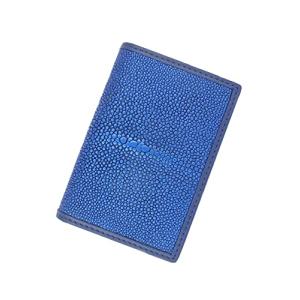 [Qlione] 名刺入れ 名刺ホルダー レディース メンズ 本革 エイ革 ガルーシャ パール加工 (Deep Blue Pearl)｜okaidoku-store22