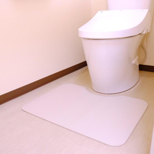 トイレマット ふく楽マット 48cm x 65cm 角型 洗濯いらず ずれない 断熱 抗菌 お掃除簡...