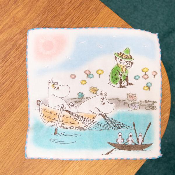 ムーミン タオルハンカチ 海辺でゆったり ポイントに細かく刺繍された可愛いタオル MOOMIN タオ...