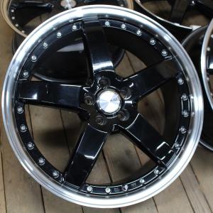 ozオペラ2 パテントリップ  19インチ 4本セット OZ Racing OZ オペラ2 パテントリップ 19インチ 8.5J+35 / 10J+38