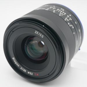 ほぼ新品 カールツァイス Loxia 35mm F2 ソニーEマウント｜olive-camera2024