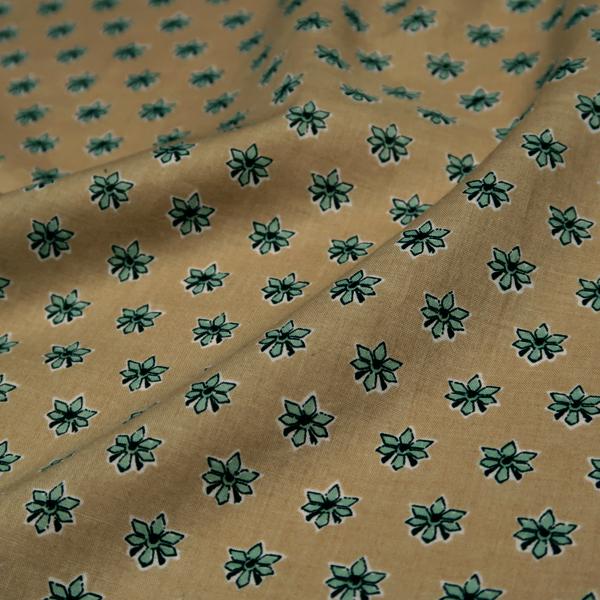 お買い得 綿60ローン エアタンブラープリント生地 プロバンス柄 ペールブラウン 50cm単位