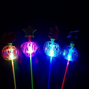 光るおもちゃ　光るくるくるハナビ棒 20個セット　景品 子供 子ども会 縁日 お祭り 夏祭り ランチ景品 お子様ランチ おもちゃ 玩具 景品玩具 問屋