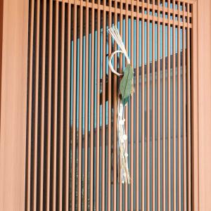 玄関飾り おしゃれ お正月 和紙 水引飾り まゆ玉 大 金白 縁起物