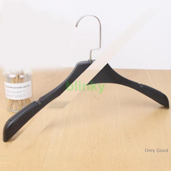 ハンガー 滑らない 省スペース 20本 tシャツハンガーノッチ付き 洗濯物 型崩れ防止 襟を守る プ...