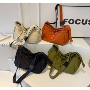 ショルダーバッグ レディース 軽い 斜めがけバッ...の商品画像