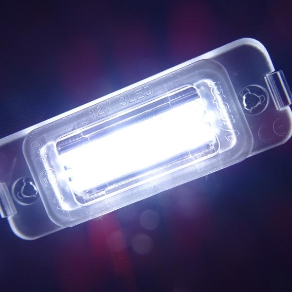 激白光 ! 交換式 ! メルセデス ベンツ LED ナンバー灯 ライセンス ランプ W251 R35...