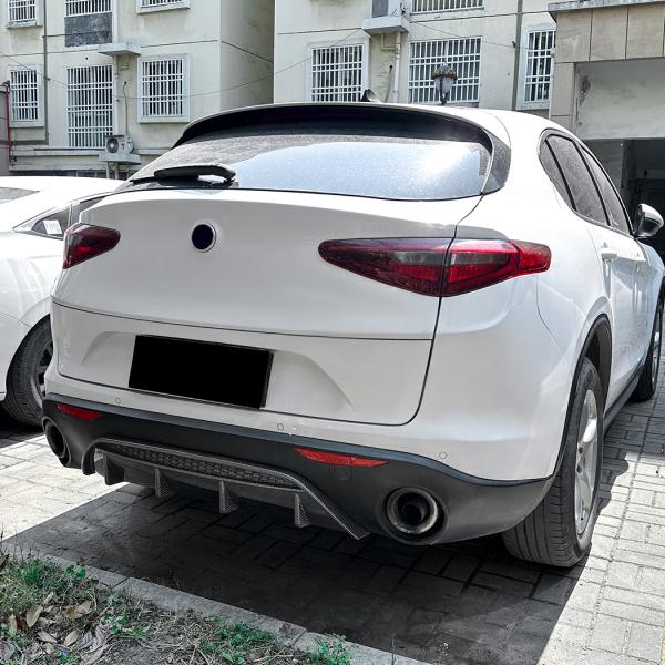 スポーティ全開♪ カーボン ルック リアディフューザー アルファロメオ ステルヴィオ 2.0 2.2...