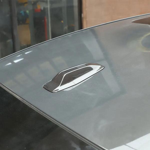 スポーティ全開♪ BMW リアル ドライ カーボン ルーフアンテナ カバー U11 X1 xDriv...