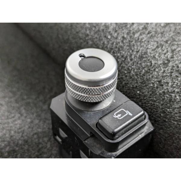 デザイン性UP♪ ドアミラー スイッチ カバー 銀 スイフト ZC72S ZD72S XG XS X...