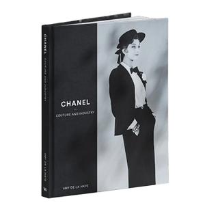 LITTLE BOOK OF CHANEL シャネル ファッション、モード : 世界と