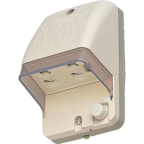 Panasonic フル接地防水コンセント ( WK4102KP ) パナソニック(株)エレクトリッ...