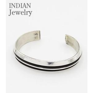 INDIAN JEWELRY ナバホ族 トム・ホーク オーバーレイ エッジライン バングル NAVAJO OVERLAY SILVER RING Tom Hawk IJ-388｜organweb