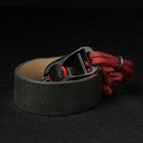 WOTANCRAFT | ヴォータンクラフト｜パラシューター ハンドストラップ｜ブラック x レッド...