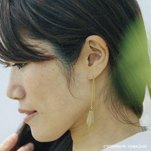 ピアス 小石　びわこのしずく