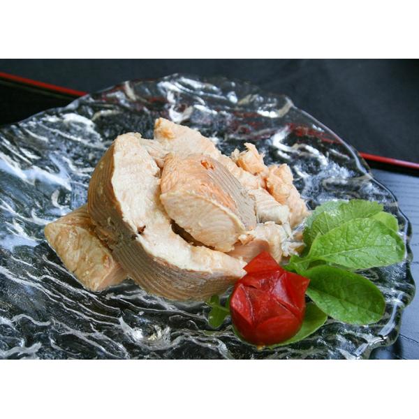 びわます　水煮缶