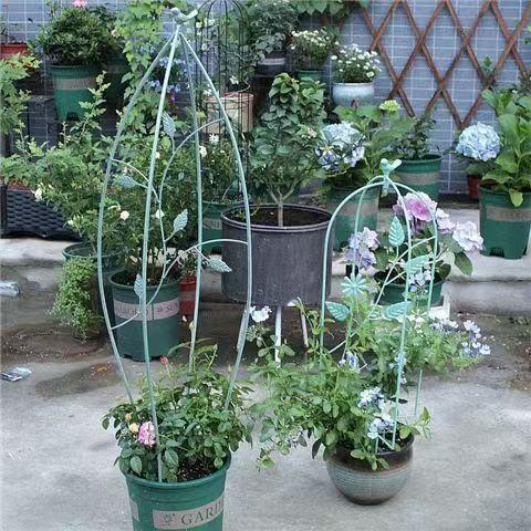 オベリスクトレリス庭のレトロなオベリスクの金属のトレリスの花のサポート植物のサポートトレリス屋内屋外...