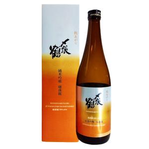 〆張鶴　純米吟醸　越淡麗　化粧箱付き　720ml　宮尾酒造　新潟　季節限定　日本酒
